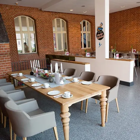 Ostkreuz * برلين