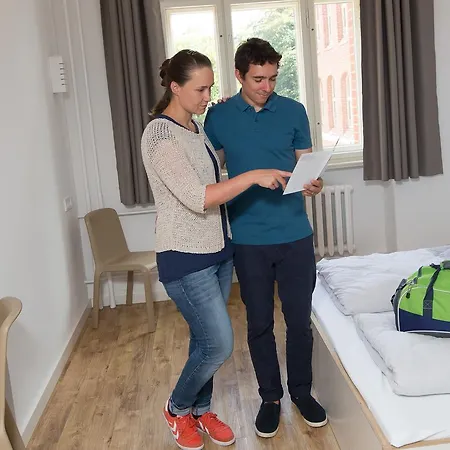 Ostkreuz * برلين